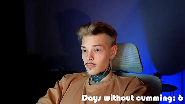 DENIS HERE online show from 04.25.26