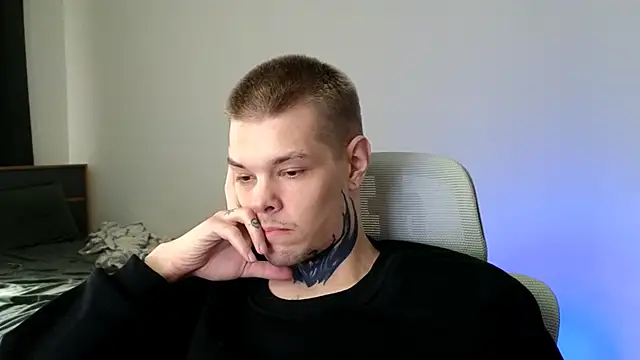Snapshot of DENIS_HERE chatting on 05.26.26 DENIS HERE online show from 05.26.26