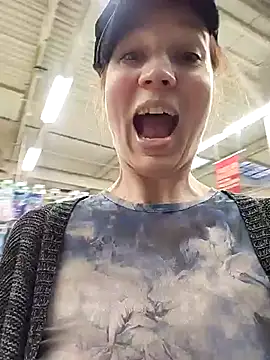 Exhibitionsplit online show from 11.26.25