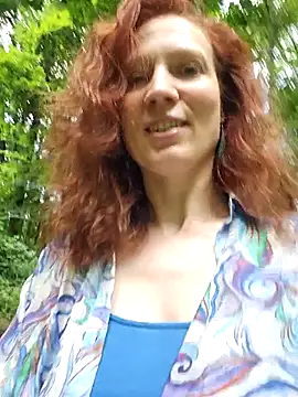 Snapshot of Exhibitionsplit chatting on 06.19.26 Exhibitionsplit online show from 06.19.26