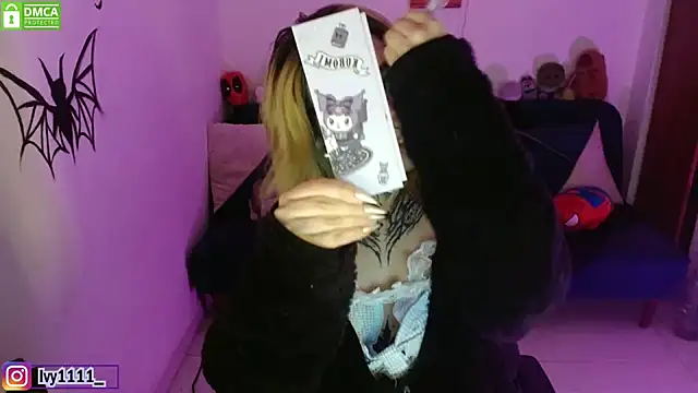 Ivy1111 online show from 11.11.25