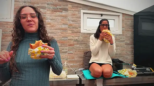 Snapshot of barfantasy chatting on 02.07.26 barfantasy online show from 02.07.26