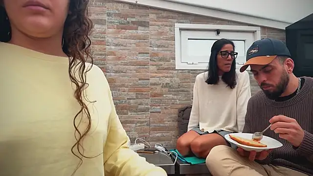 Snapshot of barfantasy chatting on 02.18.26 barfantasy online show from 02.18.26