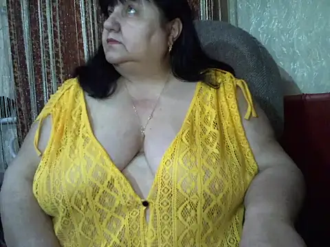 Snapshot of Nezsbudka chatting on 03.17.26 Nezsbudka online show from 03.17.26