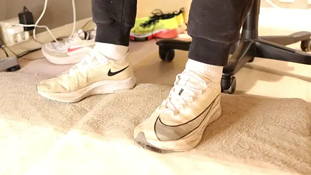 Snapshot of SneakerMaster_ chatting on 02.01.26 SneakerMaster online show from 02.01.26
