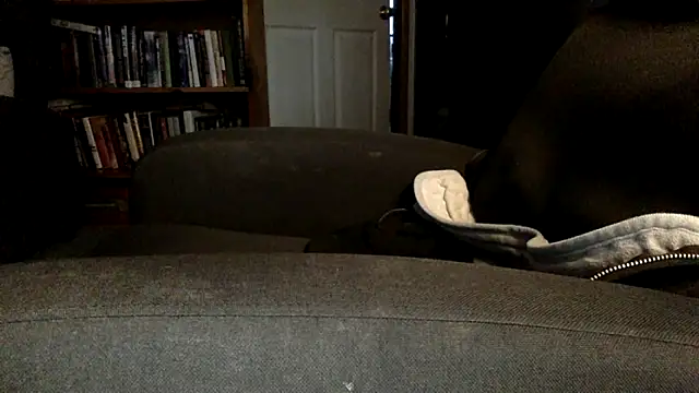 Thorandkitty online show from 12.18.25