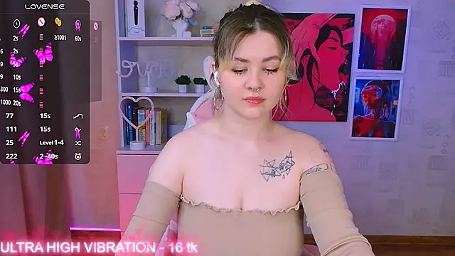 Snapshot of cutie_mili chatting on 02.03.25 cutie mili online show from 02.03.25