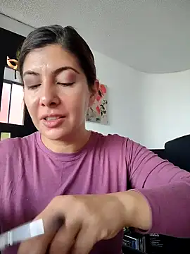 scarlett moore online show from 12.17.25