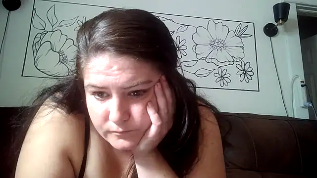 Snapshot of creativescholar1992 chatting on 09.08.25 creativescholar1992 online show from 09.08.25