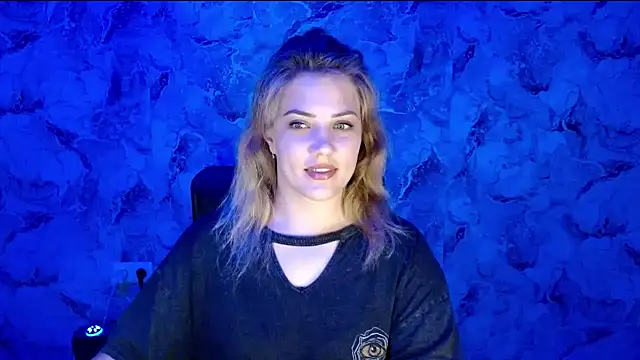 Snapshot of nika_gold1 chatting on 06.14.26 nika gold1 online show from 06.14.26