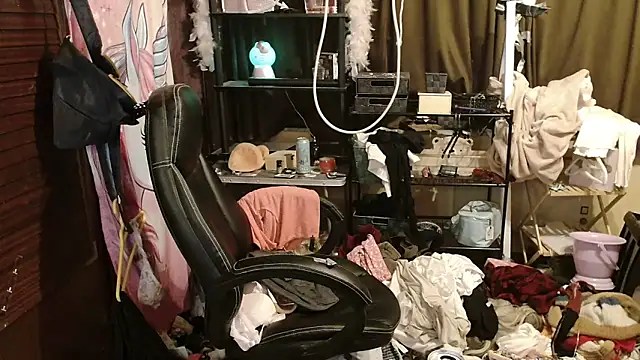 Ombeline1 online show from 11.12.25