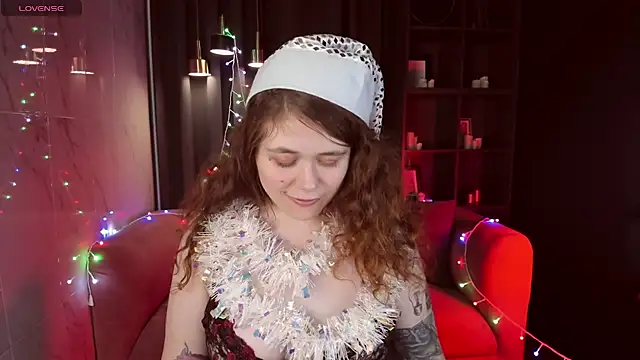 Snapshot of SophiePure chatting on 12.24.24 SophiePure online show from 12.24.24
