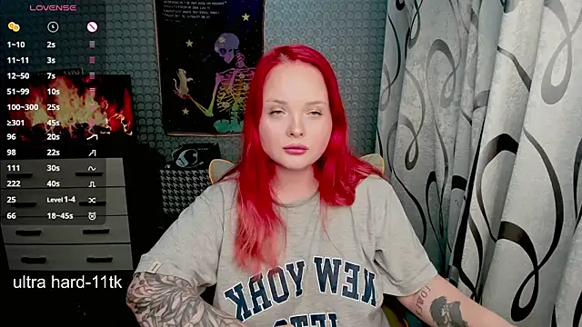 Snapshot of flower_sarah_ chatting on 07.07.26 flower sarah online show from 07.07.26