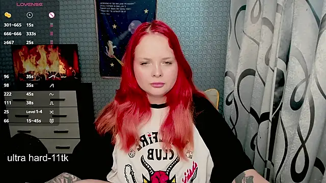 Snapshot of flower_sarah_ chatting on 07.15.26 flower sarah online show from 07.15.26