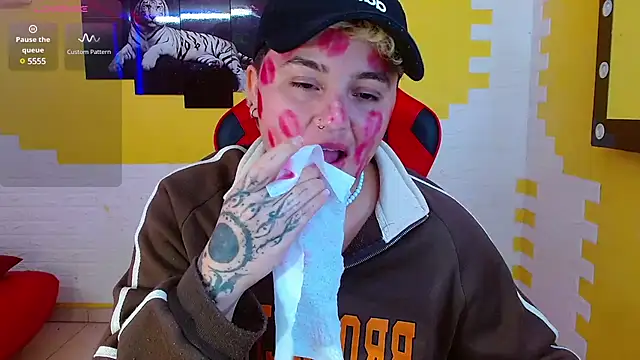 isabeautyx19 online show from 03.13.25