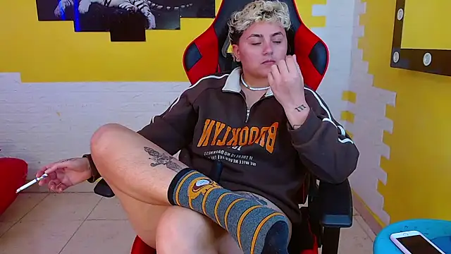 isabeautyx19 online show from 03.13.25