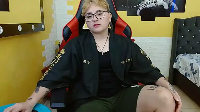 isabeautyx19 online show from 09.10.25