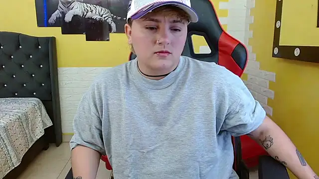 isabeautyx19 online show from 09.19.25