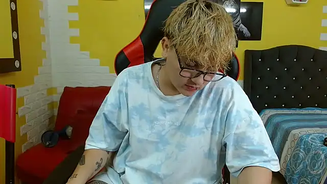 isabeautyx19 online show from 10.06.25