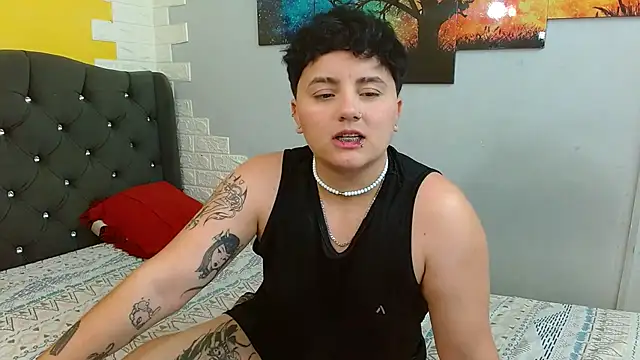 isabeautyx19 online show from 10.18.25