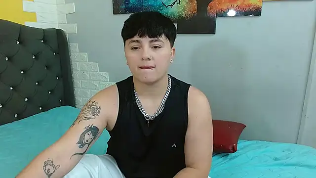 isabeautyx19 online show from 11.10.25