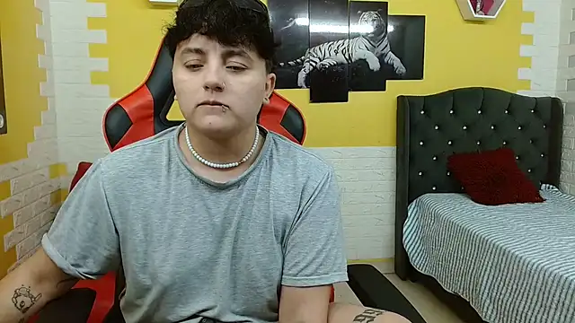 isabeautyx19 online show from 12.20.25