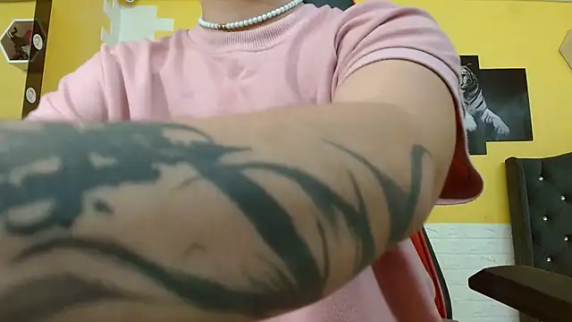 isabeautyx19 online show from 12.21.25