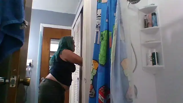 stellaquinn1775 online show from 11.28.25