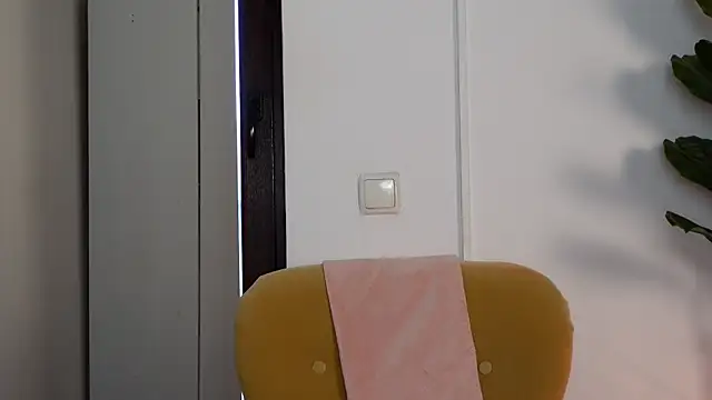 Snapshot of NinaCrystal1 chatting on 02.28.26 NinaCrystal1 online show from 02.28.26