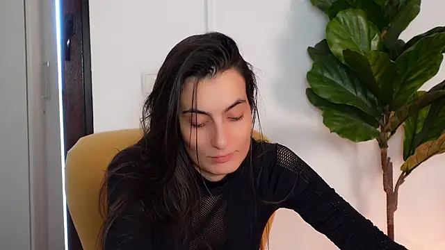 Snapshot of NinaCrystal1 chatting on 03.22.26 NinaCrystal1 online show from 03.22.26