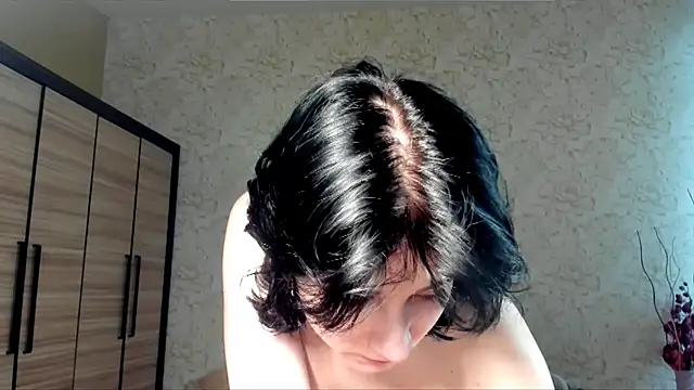 JulisSweet online show from 01.24.25