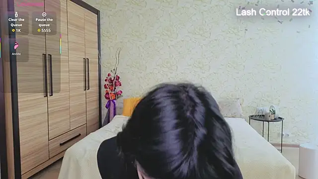 Snapshot of JulisSweet chatting on 05.01.26 JulisSweet online show from 05.01.26