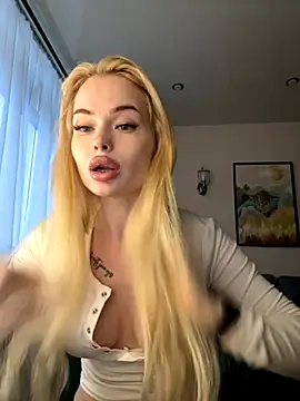 Vladamais online show from 11.13.25