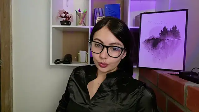 Snapshot of lalawhitte chatting on 05.13.26 lalawhitte online show from 05.13.26