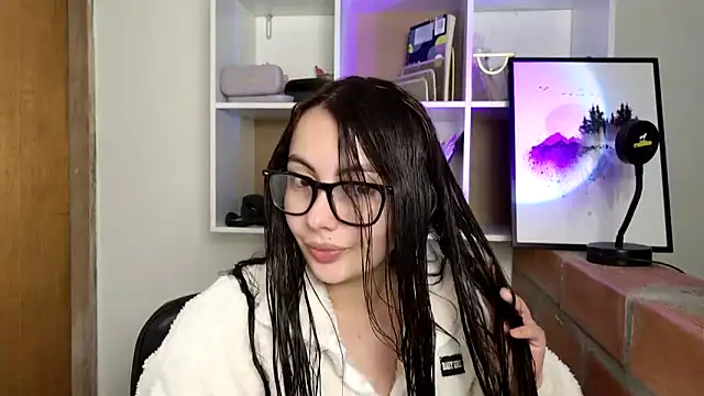 Snapshot of lalawhitte chatting on 06.03.26 lalawhitte online show from 06.03.26