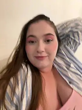 Kamilla Loop online show from 10.06.25