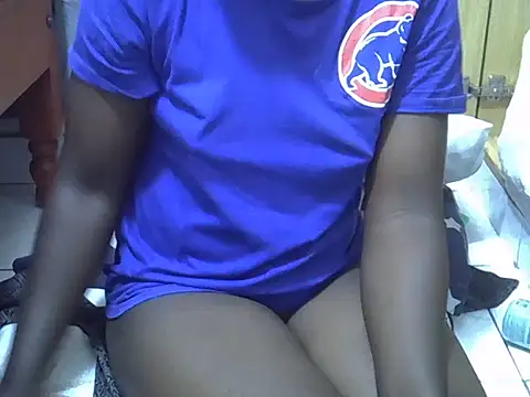 Snapshot of ebonyzoe chatting on 06.04.26 ebonyzoe online show from 06.04.26