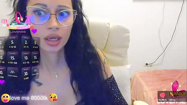 kissnicol32 online show from 11.19.25