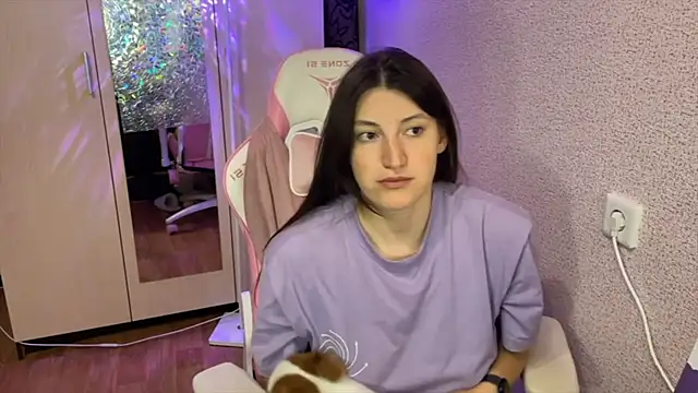 Snapshot of Katrin__kiss chatting on 04.19.26 Katrin kiss online show from 04.19.26