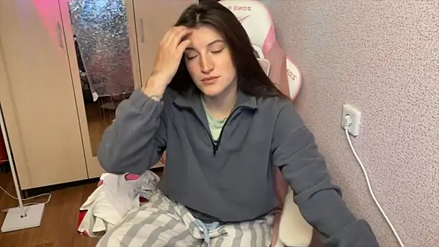 Snapshot of Katrin__kiss chatting on 04.24.26 Katrin kiss online show from 04.24.26