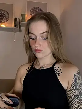 Goldloeckchen159 online show from 10.22.25