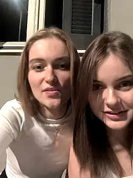 Goldloeckchen159 online show from 12.13.25