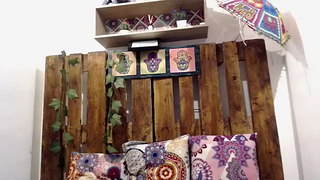 Snapshot of SARA_VAL3NTINA_ chatting on 09.10.25 SARA VAL3NTINA  online show from 09.10.25