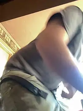 Snapshot of bigJohnson223 chatting on 01.18.25 bigJohnson223 online show from 01.18.25