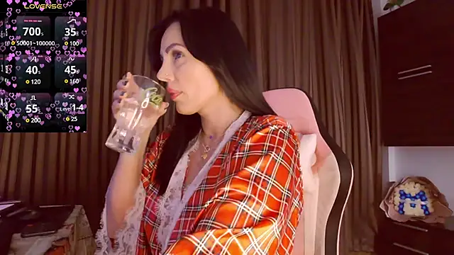 ReiyaRey online show from 03.19.25