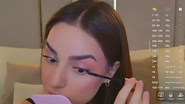 Snapshot of BellaHalles chatting on 02.04.26 BellaHalles online show from 02.04.26