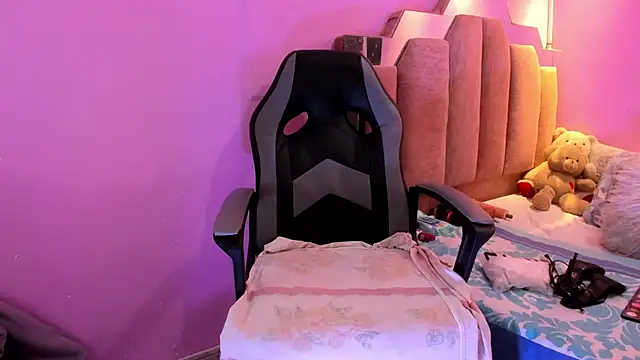 LoveQueen2 online show from 01.18.26