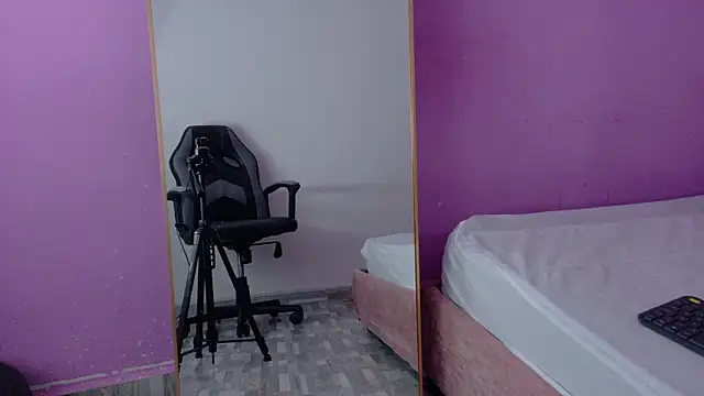 LoveQueen2 online show from 03.18.26