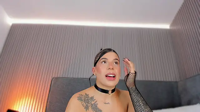 emelie 89 online show from 12.22.25