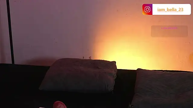 Snapshot of yourtoybella chatting on 02.23.26 yourtoybella online show from 02.23.26